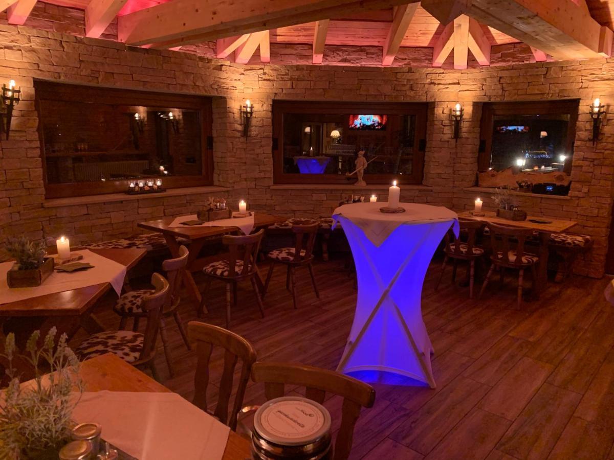 Hotel Alpenhof Markneukirchen Екстер'єр фото