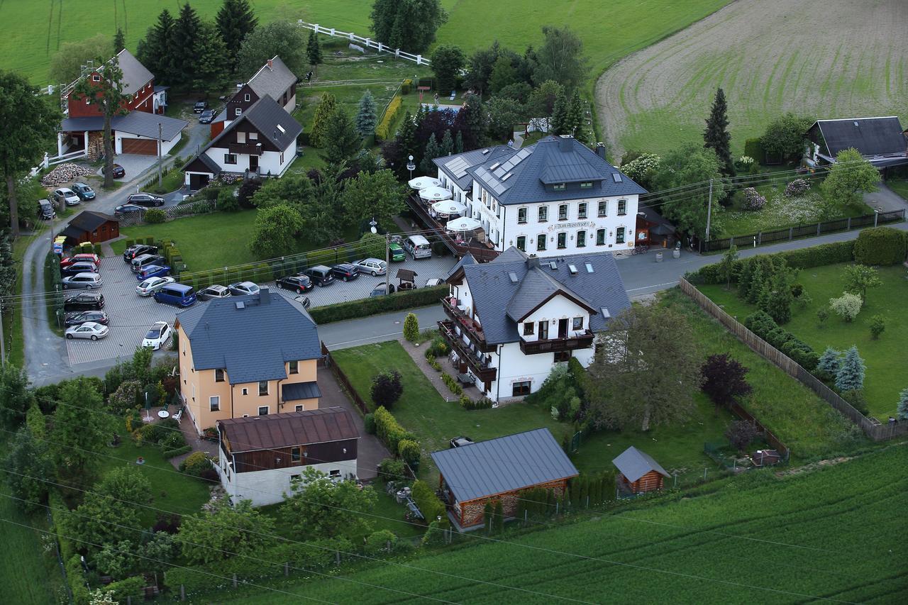 Hotel Alpenhof Markneukirchen Екстер'єр фото