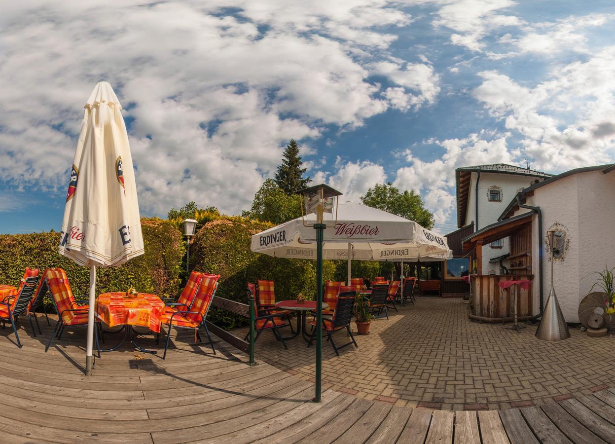 Hotel Alpenhof Markneukirchen Екстер'єр фото